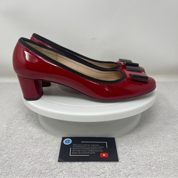 Salvatore Ferragamo Vara Bow Patent Leather Low Heels Pumps Red Women’s Size 7 B - Picture 1 of 7